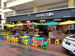 Petchaburi soi 5 is one of the best bangkok street food streets! Isaactan Net Banngkok Street Food Platinum Walk Setapak