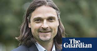 Lutz pfannenstiel (born 12 may 1973) is a german former footballer who played as a goalkeeper. Lutz Pfannenstiel The Ultimate Journeyman Footballer On Penguins Prison And Dying Three Times Soccer The Guardian