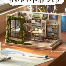 dioramas and dollhouses made from