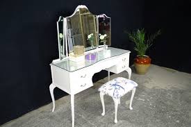 vine french style dressing table