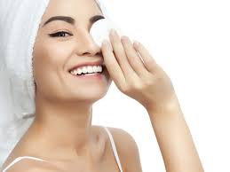prepare makeup remover using jojoba oil