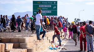 Swartbooi said a taxi filled with passengers driving along the n2 to cape town came under fire from gunmen. Looting And Land Invasions In Volatile Delft