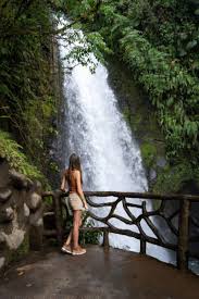 the la paz waterfall gardens in costa