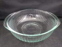 Pyrex Sculpted Glass Bowl 2 Qt