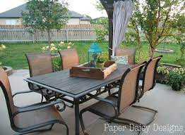 outdoor table and refresh chairs