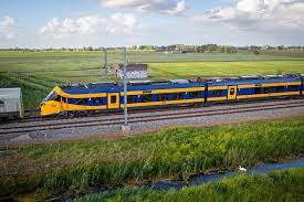 Eerste nieuwe intercity (ICNG) aangekomen in Nederland