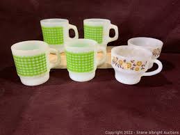 Termocrisa Milk Glass Cups Auction