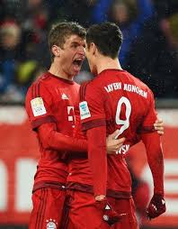 Robert lewangoalski thomas muller hilariously giving the best player awards to his horses. Pin On Football Collection Of Footballers