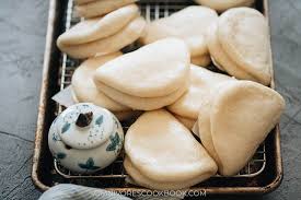 How to Make Steamed Bao Buns (Gua Bao Buns) - Omnivore's ...