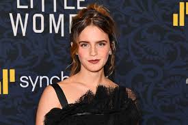 emma watson sports layered gy