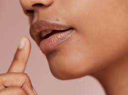 11 ways to plump thin lips