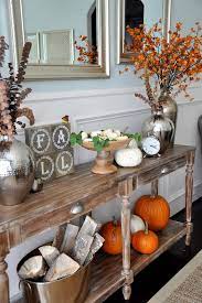 decorate the entryway for the fall
