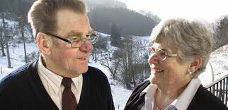 Sied 50 Jahren sind Maria und <b>Oskar Weber</b> verheiratet und leben gerne in <b>...</b> - 56048482