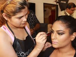 bridal makeup artist in electronic city