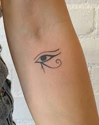 eye of horus tattoo finger 2024