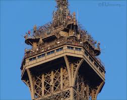 eiffel tower top viewing platform