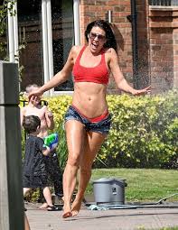 Welcome, new dramatists resident class of 2028! Danielle Lloyd Soaked As Car Washing Turns In To Epic Water Fight With Kids Mirror Online