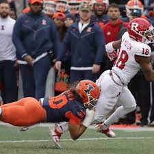 Illinois stumbles at home in 20-14 loss ...