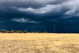 Storm clouds - ABC News (Australian Broadcasting Corporation)