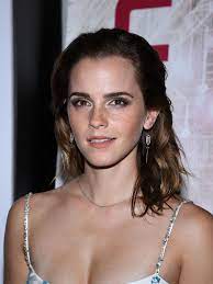 emma watson s freckles steal the show