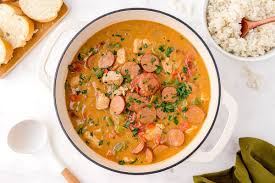 en sausage gumbo with a seafood