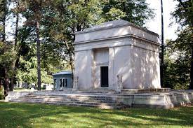 Mausoleums | New York | Woodlawn Cemetery • Crematory • Conservancy