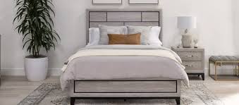 gap between a mattress and bed frame