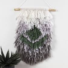latch hooked wall hanging with woollen yarn