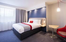 Clery's q car park is located only 2 minutes' walk away from the hotel. Holiday Inn Express Dublin City Centre Hotel De