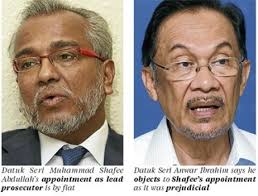 Datuk Seri Muhammad Shafee Abdullah as public prosecutor in the appeal against Datuk Seri Anwar Ibrahim&#39;s Sodomy II acquittal. - image12