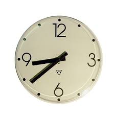 hodiny pragotron vintage wall clock