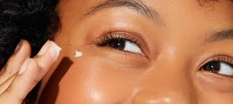 how to apply eye cream the correct way