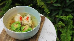 Siapa yang belum kenal siomay, salah satu makanan yang cukup terkenal dan berasal dari kota bandung ini, walaupun aslinya bukan makanan asli indonesia. 11 Resep Siomay Ayam Yang Enak Mudah Praktis
