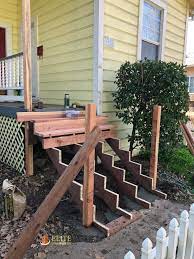 build outdoor staircase railing