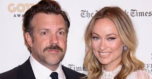 Jason sudeikis and olivia wilde's breakup was confirmed in november and a source close to the situation is revealing how he's been doing lately. Jason Sudeikis Is Heartbroken Over Ex Olivia Wilde S Romance With Harry Styles Source