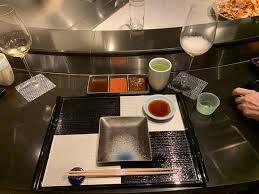 Choose from a selection of ceramic, glass and porcelain plates, bowls for rice or miso, small platters for sushi rolls and square dishes for sashimi. Table Setting Picture Of Hana Sakazuki Japanese Restaurant Hong Kong Tripadvisor