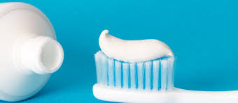Résultat de recherche d'images pour "pate dentifrice blanc"