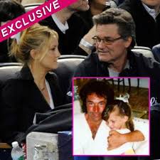 Kate hudson 's family may be famous, but that doesn't mean they go without struggles. Kate Hudson Calling Kurt Russell Dad That Was Really Painful Says Her Father Bill Hudson