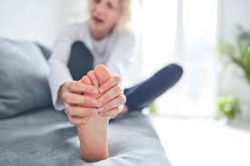 managing pain from foot warts footsurgeon