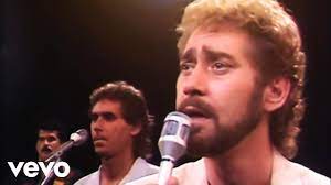 Earl Thomas Conley - Holding Her and ...