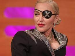 Referred to as the queen of pop. Madonna Poseert Met 36 Jaar Jongere Vriend En Joint Op Verjaardagstrip Showbizz 24