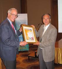 Brightness Award 2007” for Dr. Jens Peters - DESY scientist ... - 070823Seoul_JeJu154_web_ger