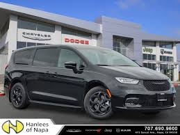 new 2023 chrysler pacifica plug in