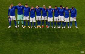 Het italiaans voetbalelftal is een team van voetballers dat italië vertegenwoordigt in internationale wedstrijden. Corona Geval In Italiaanse Selectie Wedstrijd Gaat Voorlopig Door Mee Met Oranje