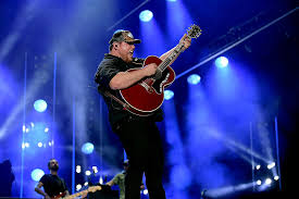 Luke Combs Album Spends 44th Week At No 1 Sets New Record