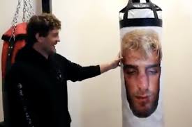The best mma fighter he could possible pick in terms of being relatively well known but having rubbish boxing skills. Video Ben Askren Receives Custom Made Jake Paul Punching Bag To Pummel Ahead Of Boxing Match Mma Fighting
