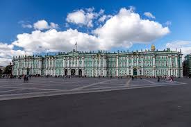 Zwar herrschen auch hier tagein, tagaus geschäftiges treiben, tourismus und großstadtverkehr. Sankt Petersburg Top 10 Sehenswurdigkeiten 2020