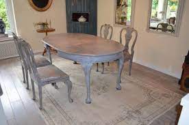 This country style dining table and chairs set for 6 is solid oak wood quality construction. Antique Dining Room Set For Sale At Pamono