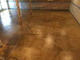 staining ed concrete