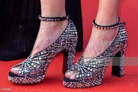 Marion Cotillard's Feet << wikiFeet